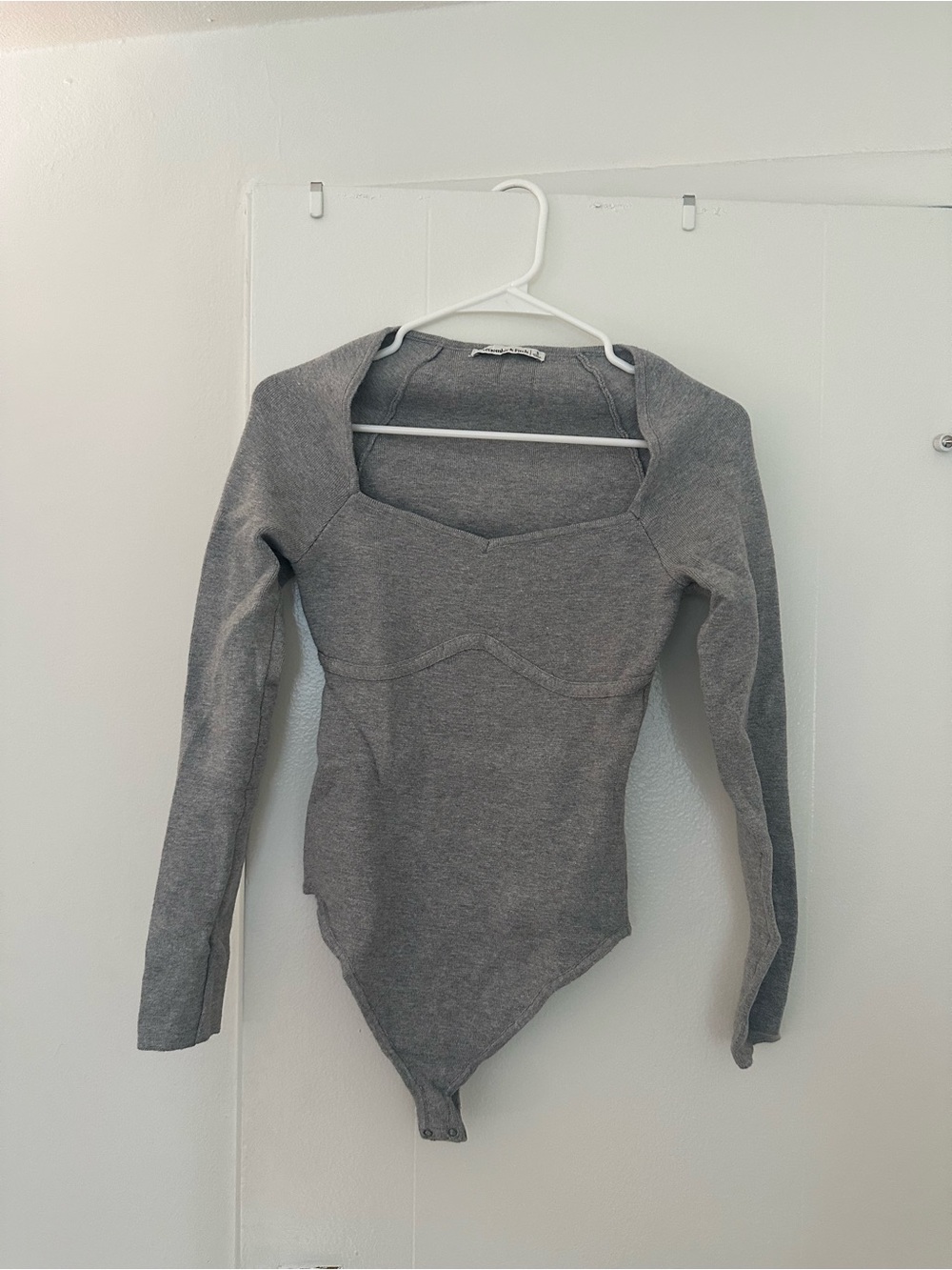 Abercrombie & Fitch Gray Long-Sleeve Square Neck Bodysuit